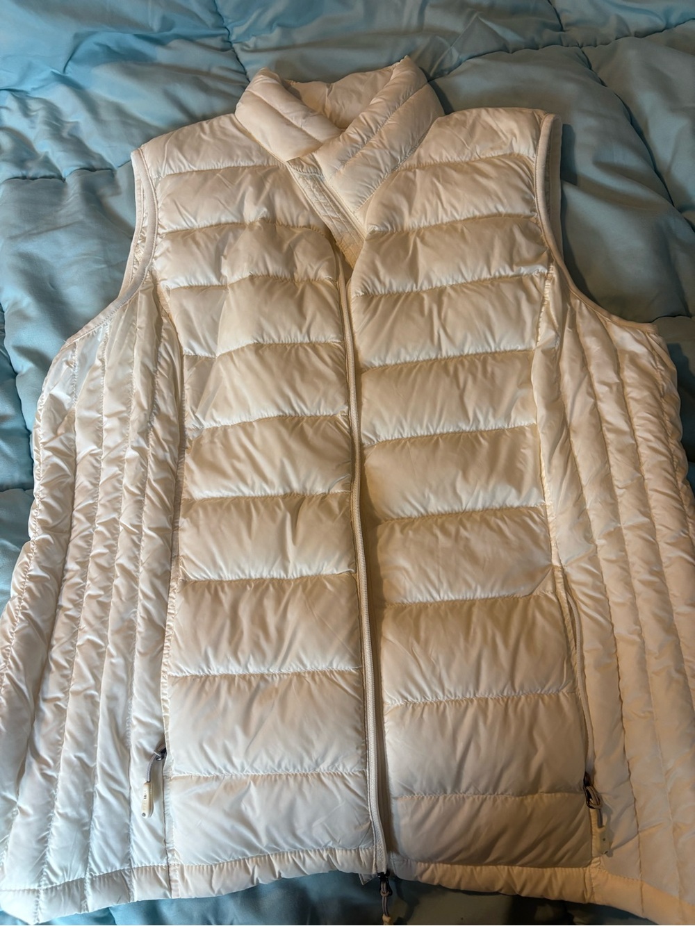 Women's Puffer Vest - Cream Lightweight Layering